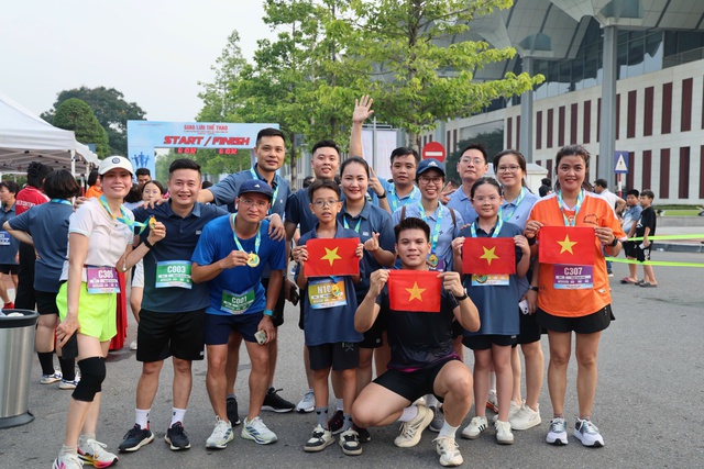 Sôi nổi giải chạy chào mừng 80 năm Ngày truyền thống Văn phòng Chính phủ- Ảnh 2.