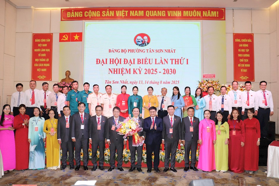 Ra mắt Ban Chấp hành Đảng bộ phường Tân Sơn Nhất