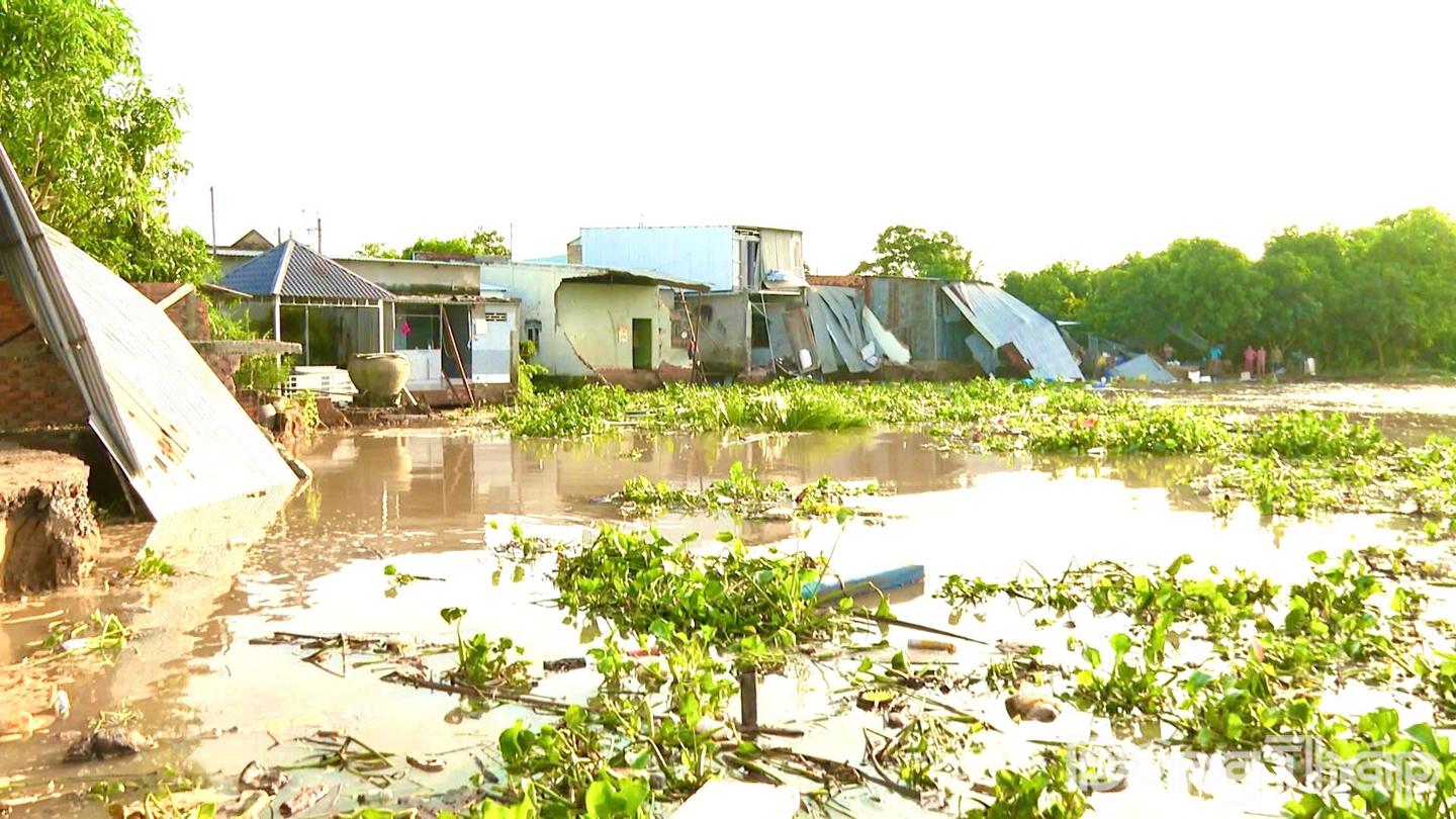 Hiện trường vụ sạt lở bờ sông Tiền thuộc địa phận phường Cao Lãnh (tỉnh Đồng Tháp) xảy ra lúc 17 giờ ngày 24-9.