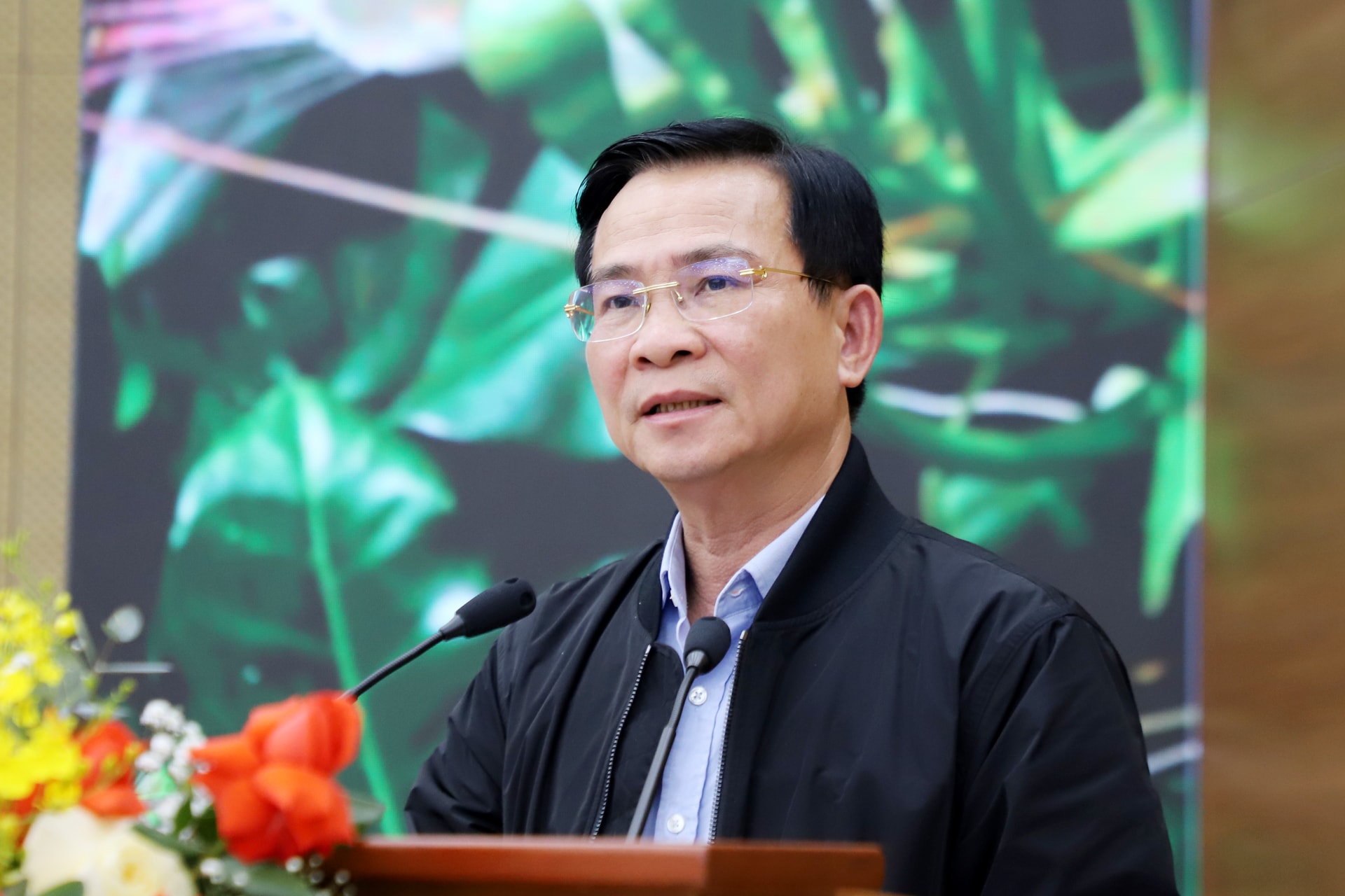 Phó Bí thư Tỉnh ủy, Chủ tịch UBND tỉnh Hồ Văn Mười phát biểu kết luận