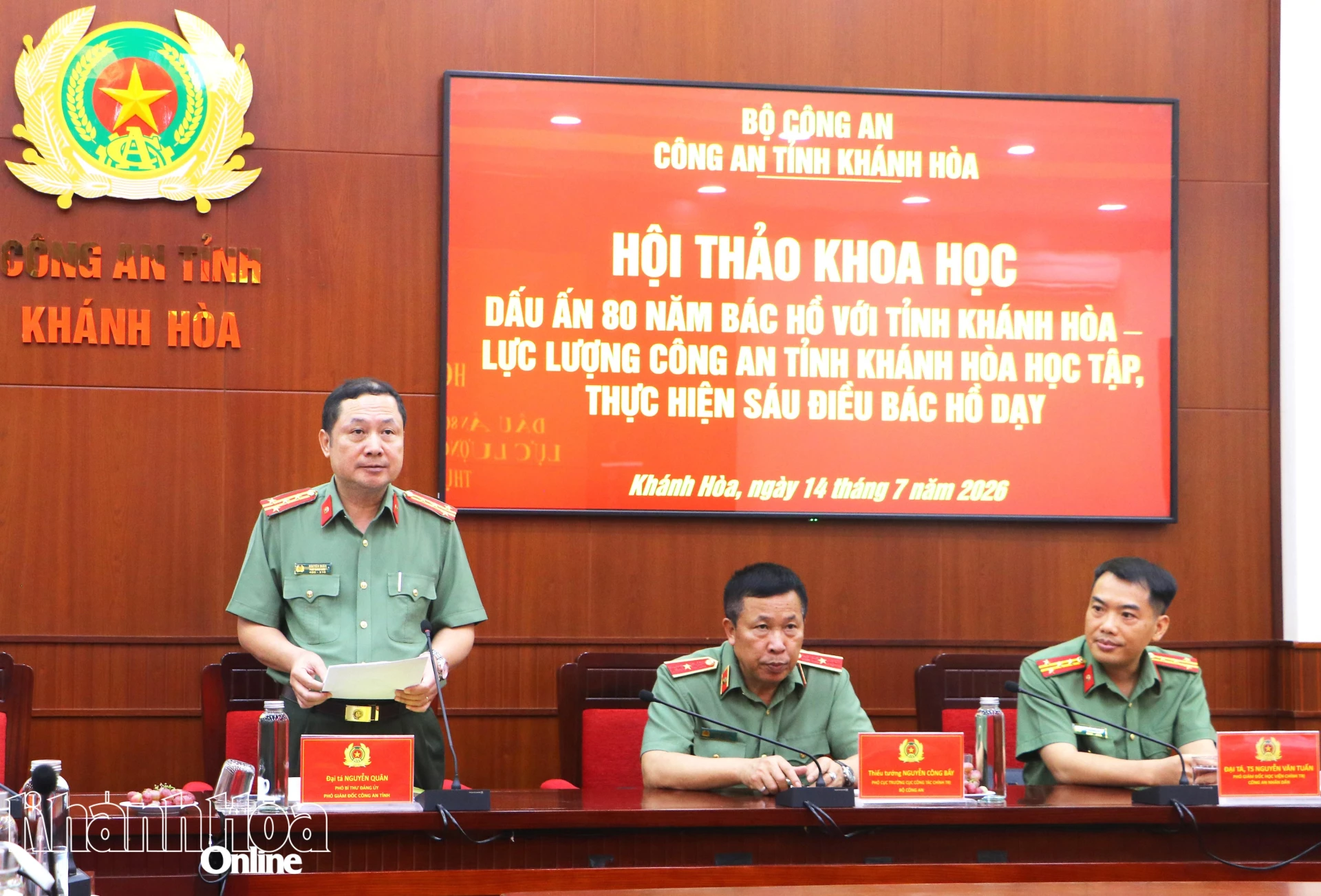 Đại tá Nguyễn Quân phát biểu tại hội thảo.