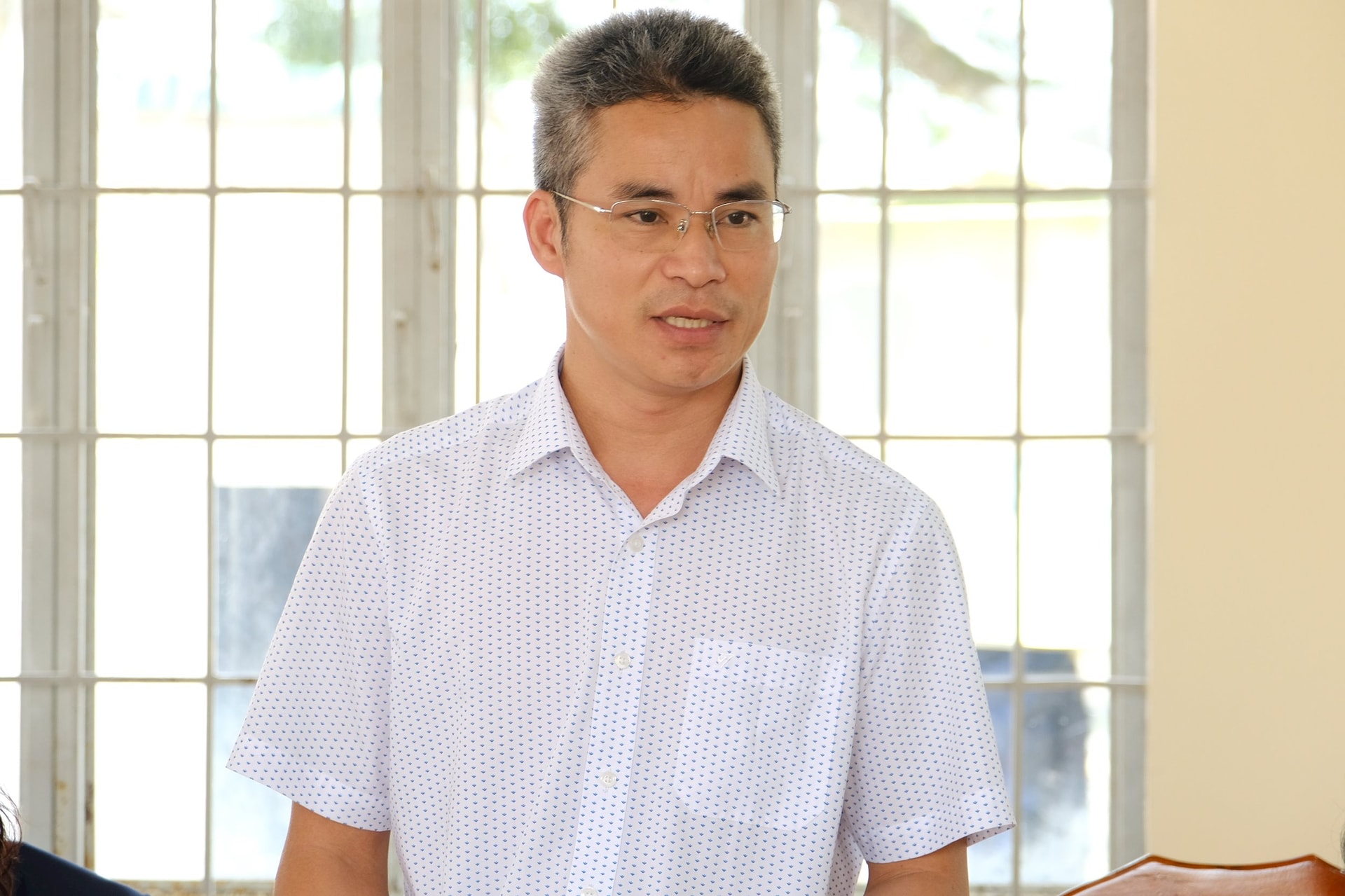 Đồng chí Bùi Hiếu, Phó Giám đốc Sở Nội đề xuất giải pháp tháo gỡ cho địa phương