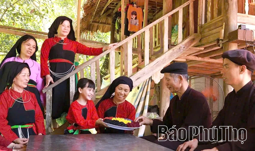 Xôi ngũ sắc - Đậm đà hương sắc núi rừng