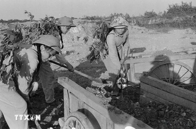 Phụ nữ Việt Nam: Từ truyền thống anh hùng đến khát vọng cống hiến