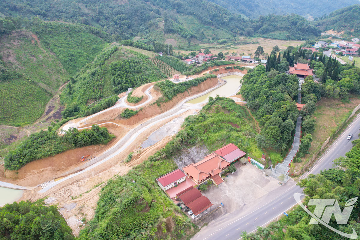 Khu di tích Nhà tưởng niệm Chủ tịch Hồ Chí đang được đầu tư, nâng cấp, mở rộng để đáp ứng nhu cầu tham quan của du khách.