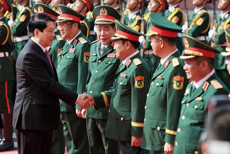 Bộ Tư lệnh Quân khu 7 đón Chủ tịch nước Lương Cường.