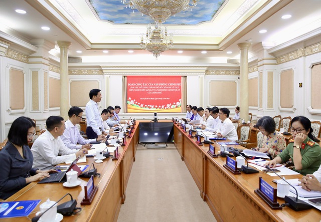 Đoàn công tác VPCP làm việc với UBND TPHCM về thực hiện Nghị quyết 66/NQ-CP và Nghị định 118/2025/NĐ-CP- Ảnh 5.