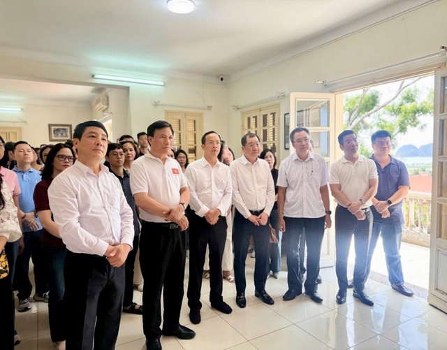 Lan tỏa tinh thần ‘tự soi, tự sửa’, sống giản dị trong đội ngũ cán bộ, đảng viên- Ảnh 3.