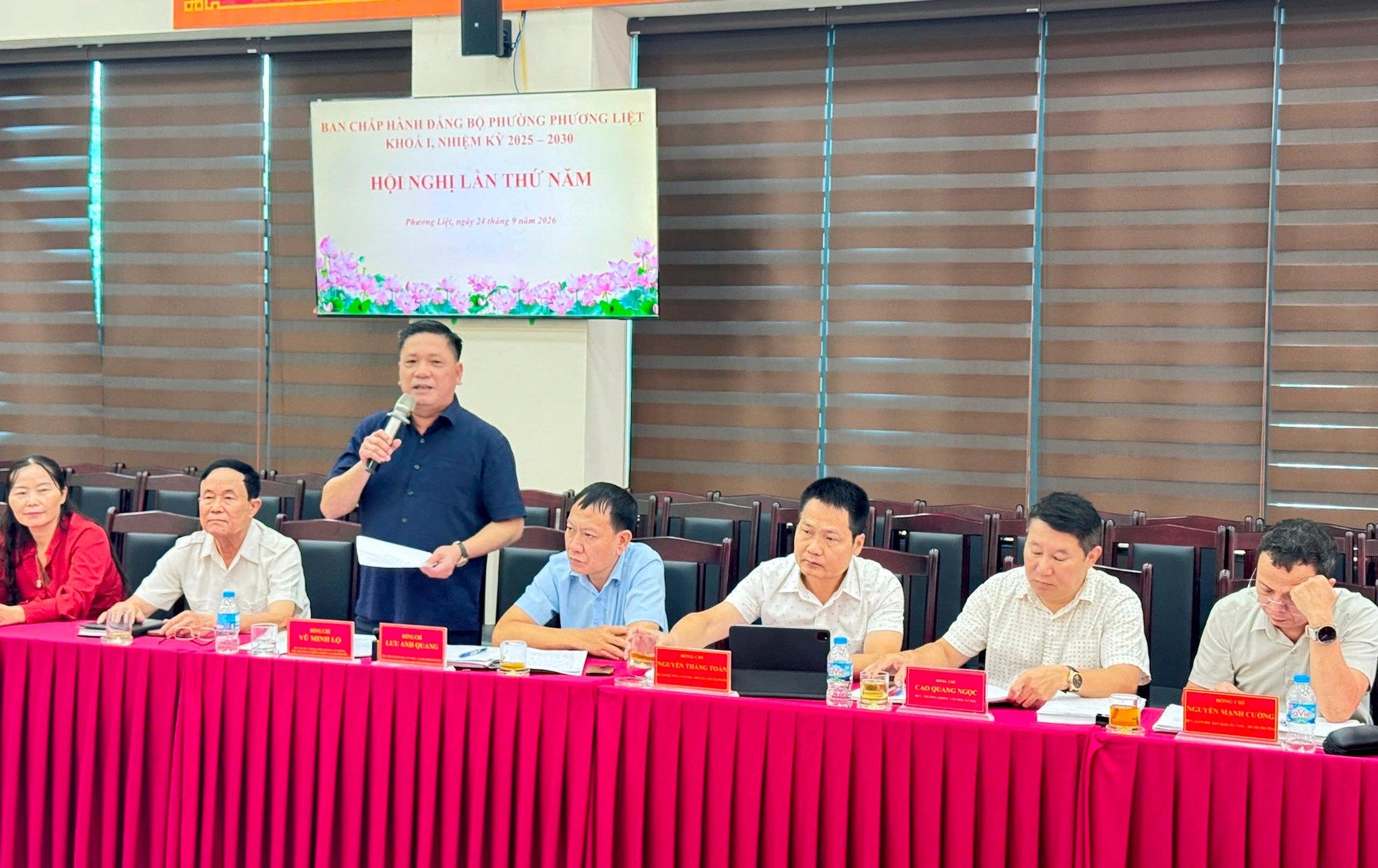Các đại biểu đóng góp ý kiến tại hội nghị. Ảnh: HL