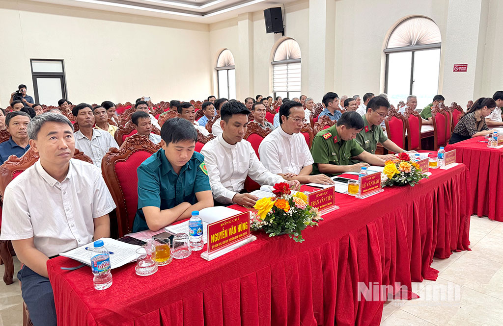 Các đại biểu dự hội nghị.