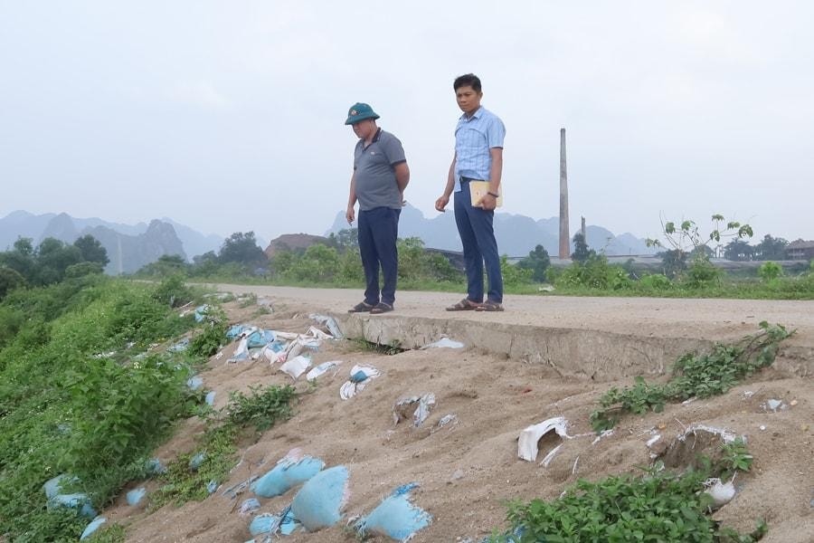 Xã Mỹ Đức đang rà soát, đầu tư nâng cấp tuyến đê vùng 700 bảo vệ dân cư thôn Đồng Chiêm. Ảnh: Kim Nhuệ