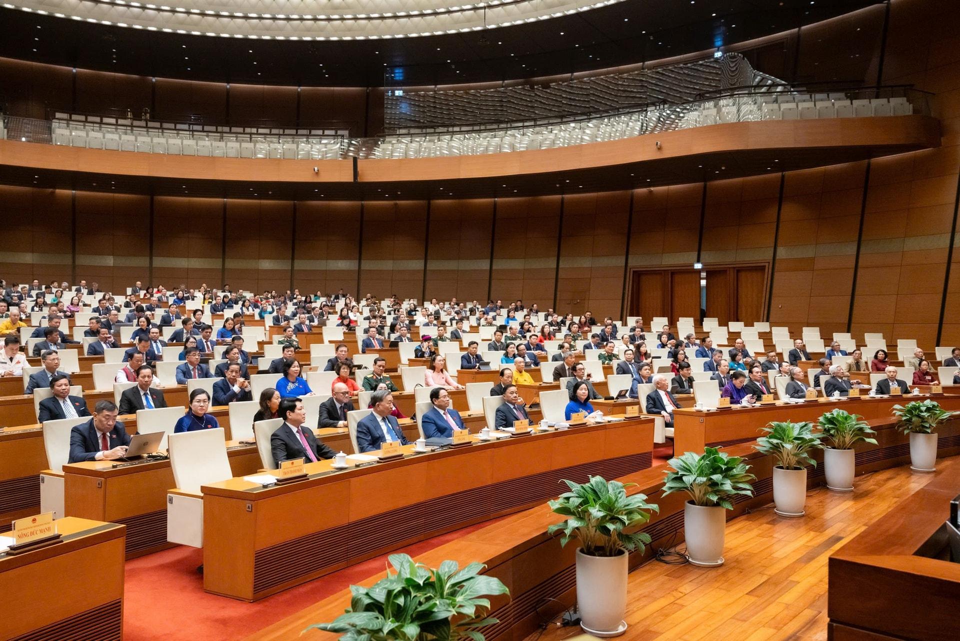 Quốc hội quyết nghị về phụ cấp, tiền lương, lương hưu, trợ cấp cùng nhiều vấn đề quốc kế, dân sinh- Ảnh 19. Quốc hội quyết nghị về phụ cấp, tiền lương, lương hưu, trợ cấp cùng nhiều vấn đề quốc kế, dân sinh- Ảnh 19.