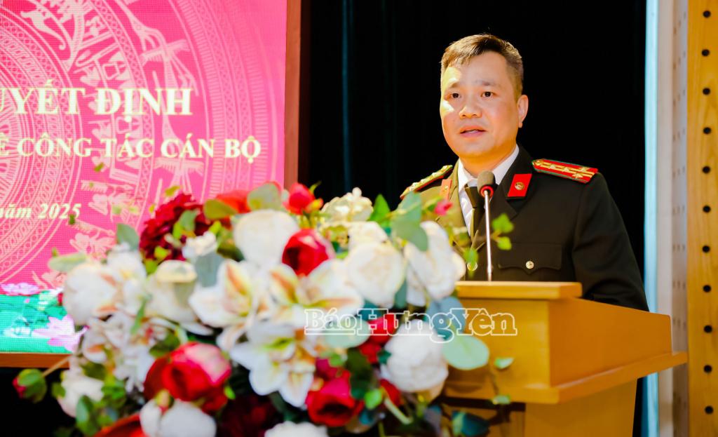 Đồng chí Đại tá Nguyễn Quốc Vương phát biểu tại buổi lễ.