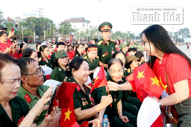 Phường Hạc Thành: Lan tỏa khí thế hào hùng kỷ niệm 80 năm Cách mạng Tháng Tám và Quốc khánh 2/9