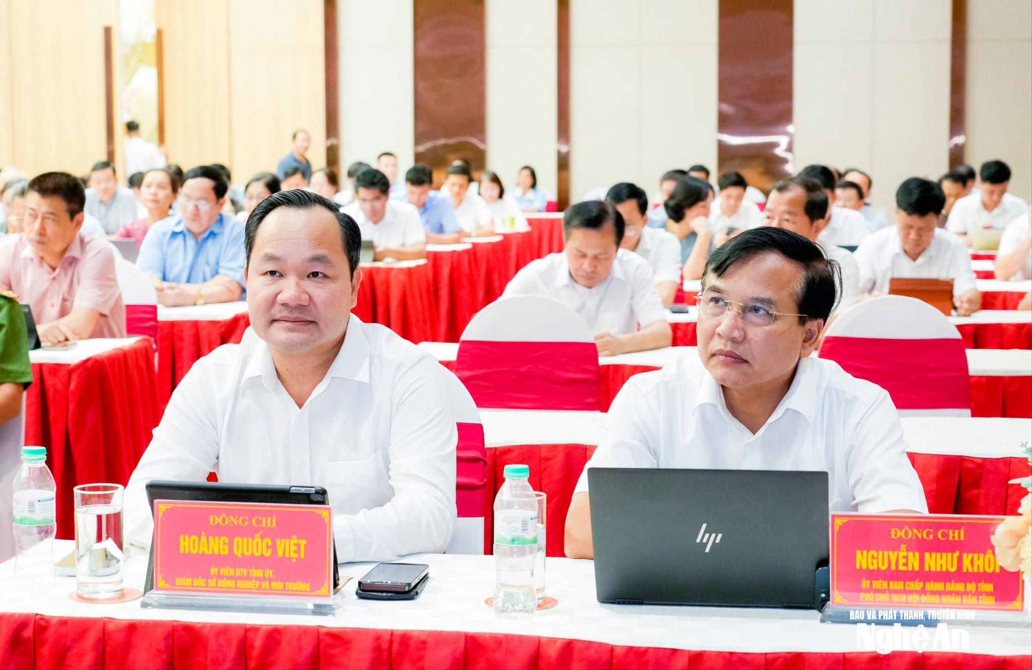 Các đại biểu tham dự hội nghị tại điểm cầu tỉnh Nghệ An. Ảnh: Phạm Bằng