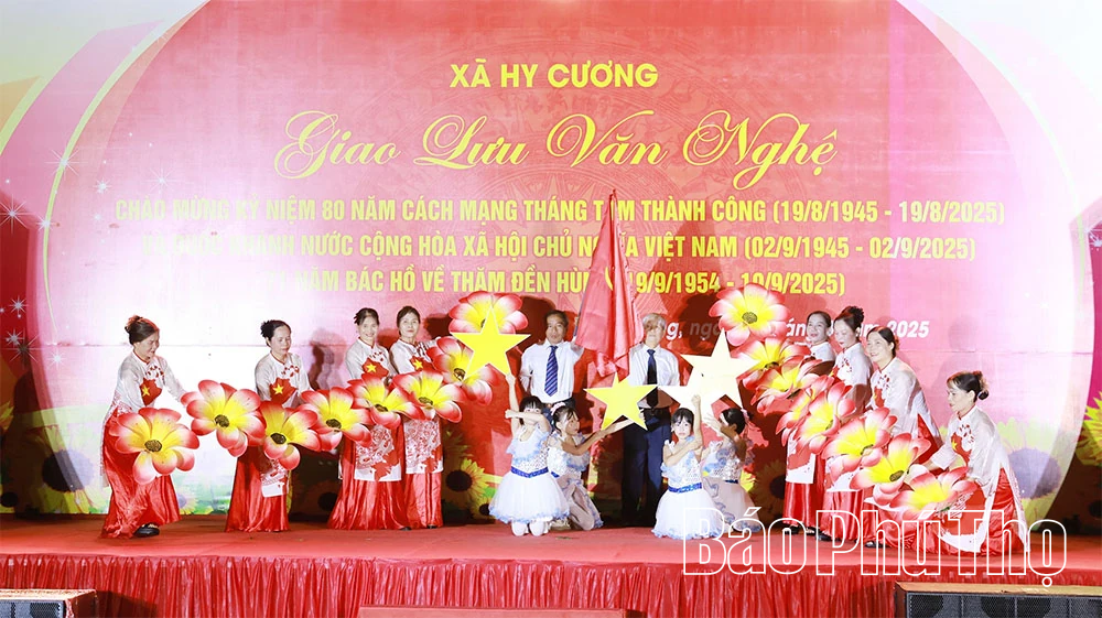 Giao lưu văn nghệ “Tự hào Đất Tổ- Vững bước tương lai”