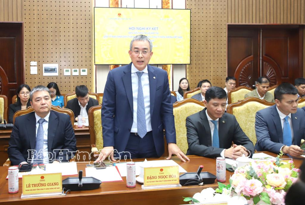 Chủ tịch HĐQT Vietnam Airlines Đặng Ngọc Hoà phát biểu tại hội nghị.