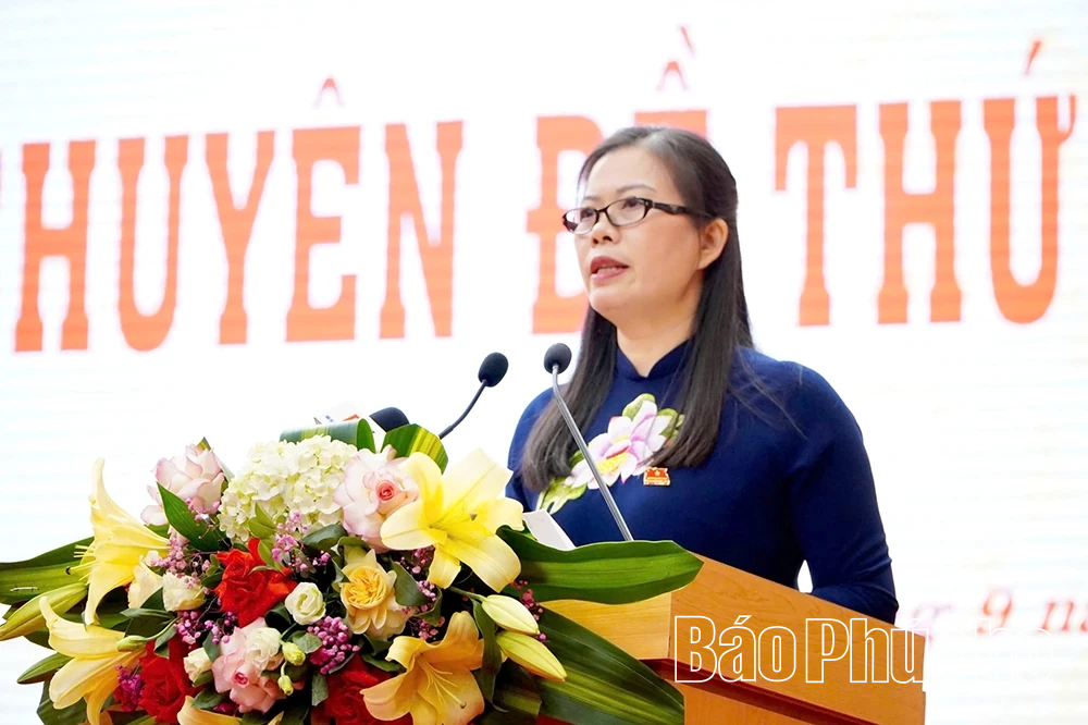 Thông qua 12 Nghị quyết quan trọng