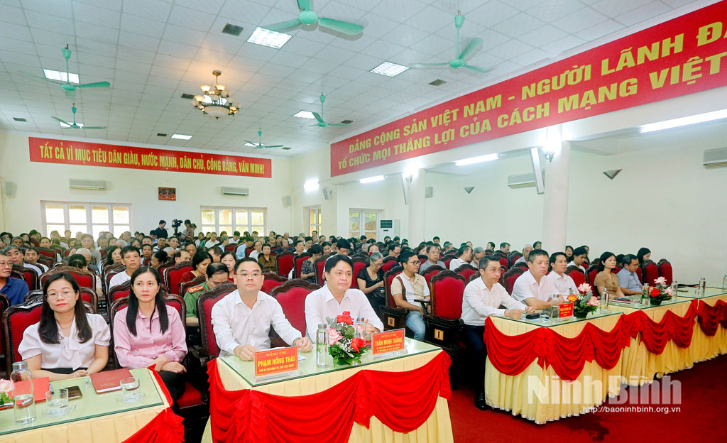 Các đại biểu dự hội nghị