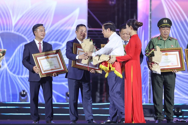 Văn phòng Chính phủ được nhận Bằng khen của Thủ tướng và giải ‘Không gian trưng bày tiêu biểu’- Ảnh 2. Văn phòng Chính phủ được nhận Bằng khen của Thủ tướng và giải ‘Không gian trưng bày tiêu biểu’- Ảnh 2.