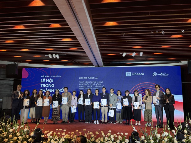 Hướng tới lễ hội sáng tạo bền vững: Hà Nội và các Thành phố Sáng tạo của UNESCO chia sẻ kinh nghiệm - Ảnh 3. Hướng tới lễ hội sáng tạo bền vững: Hà Nội và các Thành phố Sáng tạo của UNESCO chia sẻ kinh nghiệm - Ảnh 3.