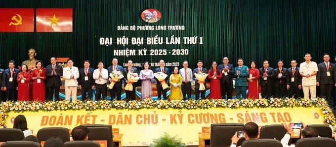 Ban Chấp hành Đảng bộ phường Long Trường nhiệm kỳ 2025-2030 đã ra mắt đại hội (Ảnh SGGP)