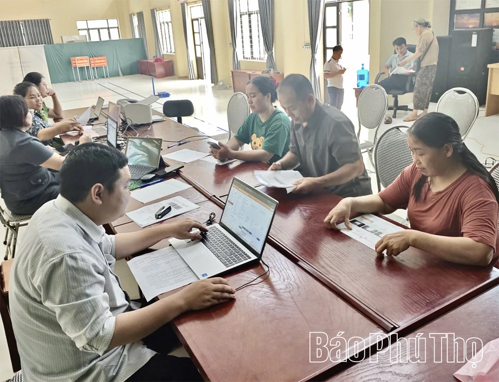 Thung Nai đưa công nghệ số đến gần người dân