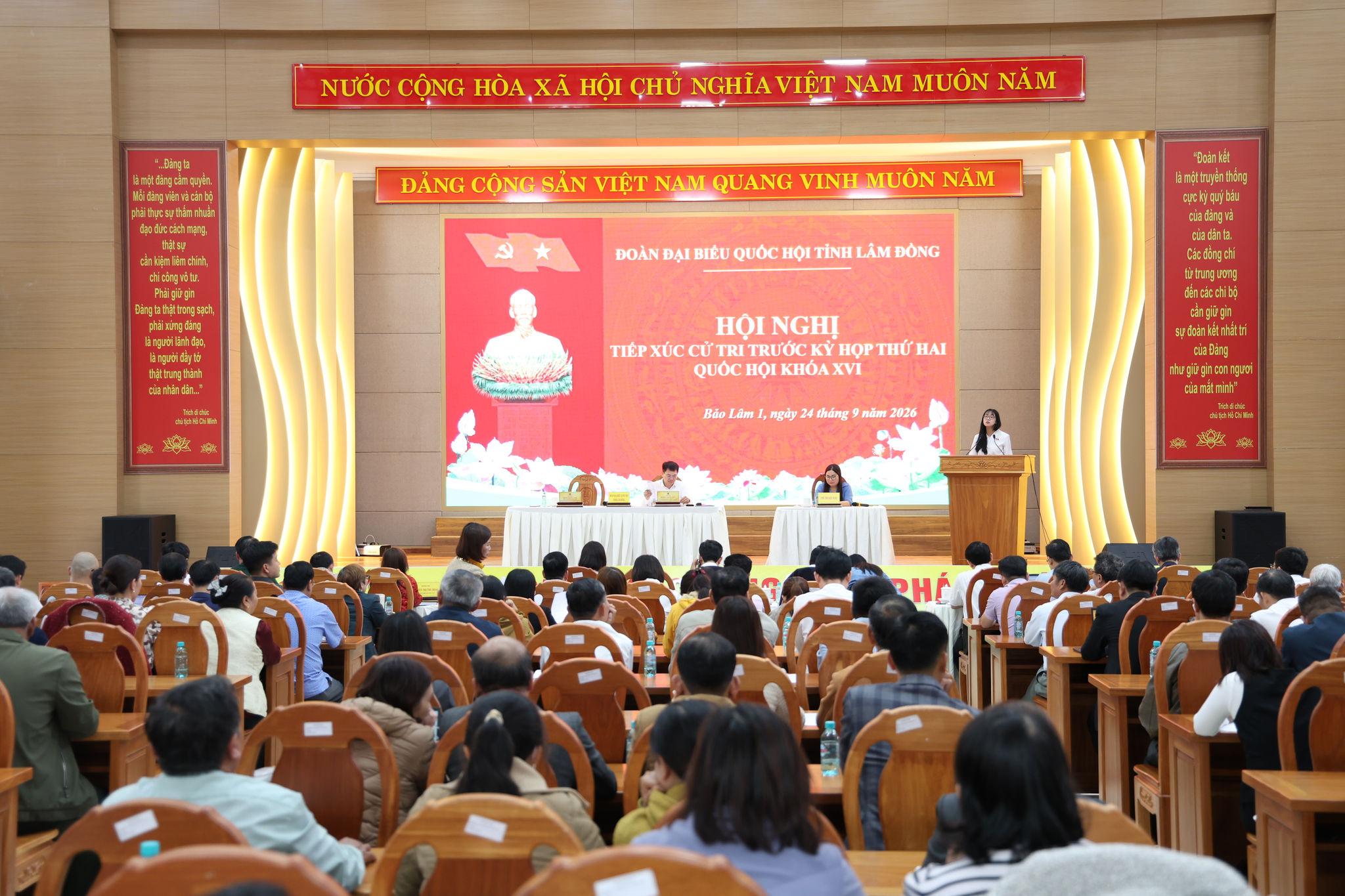 Hội nghị tiếp xúc cử tri tại xã Bảo Lâm 1