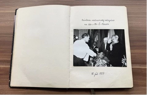 Đại sứ quán Việt Nam tại Slovakia tổ chức lễ kỷ niệm136 năm Ngày sinh Chủ tịch Hồ Chí Minh