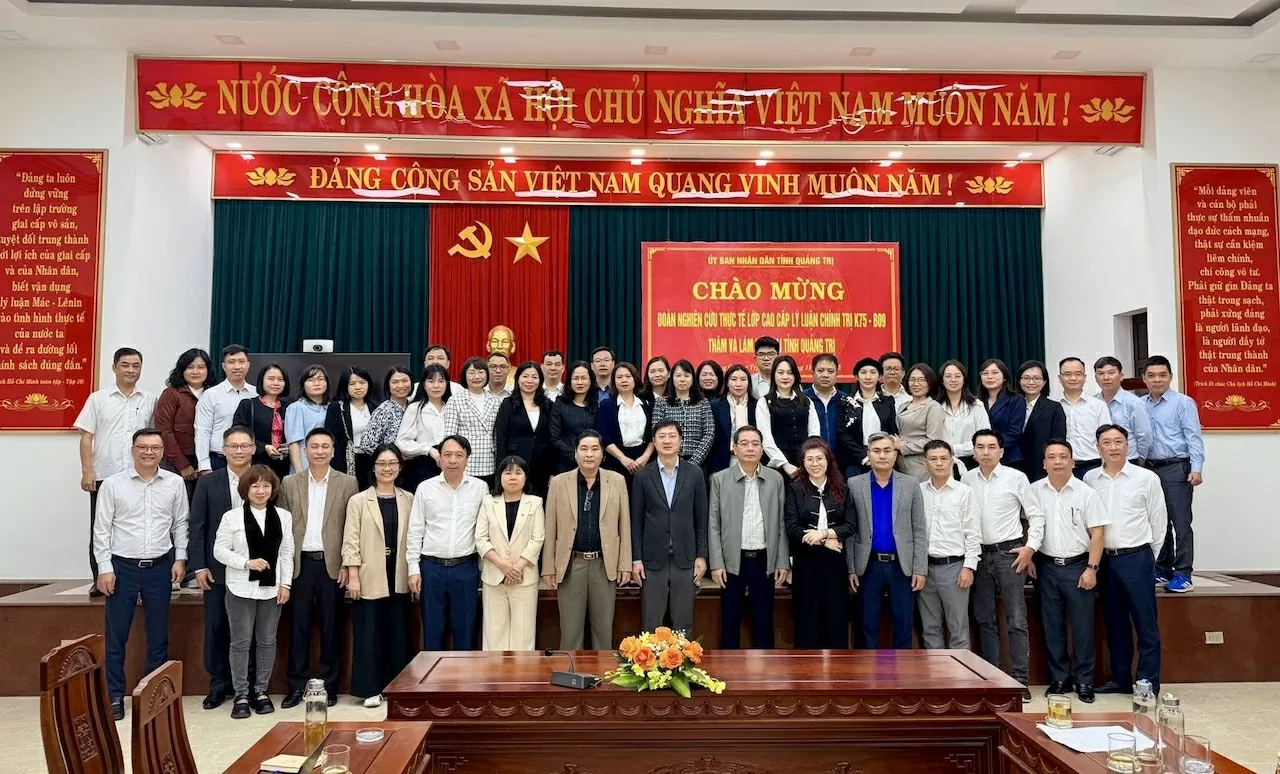 Hành trình học tập, tri ân và sẻ chia trên mảnh đất Quảng Trị anh hùng