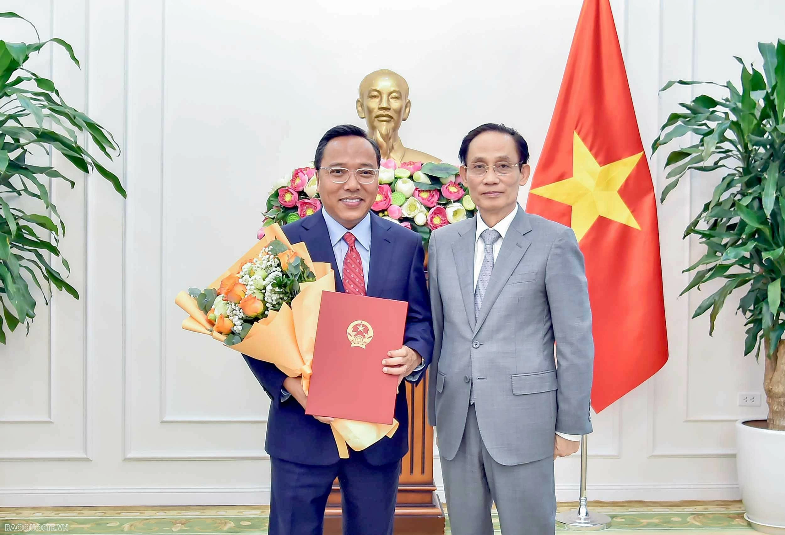 Bộ Ngoại giao công bố và trao Quyết định bổ nhiệm Thứ trưởng Bộ Ngoại giao