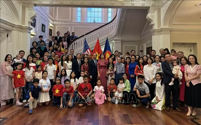 80 năm mùa Thu lịch sử: Các cơ quan đại diện Việt Nam tại Mỹ long trọng tổ chức lễ tưởng nhớ về những ngày tháng hào hùng của dân tộc 80 năm mùa Thu lịch sử: Các cơ quan đại diện Việt Nam tại Mỹ long trọng tổ chức lễ tưởng nhớ về những ngày tháng hào hùng của dân tộc