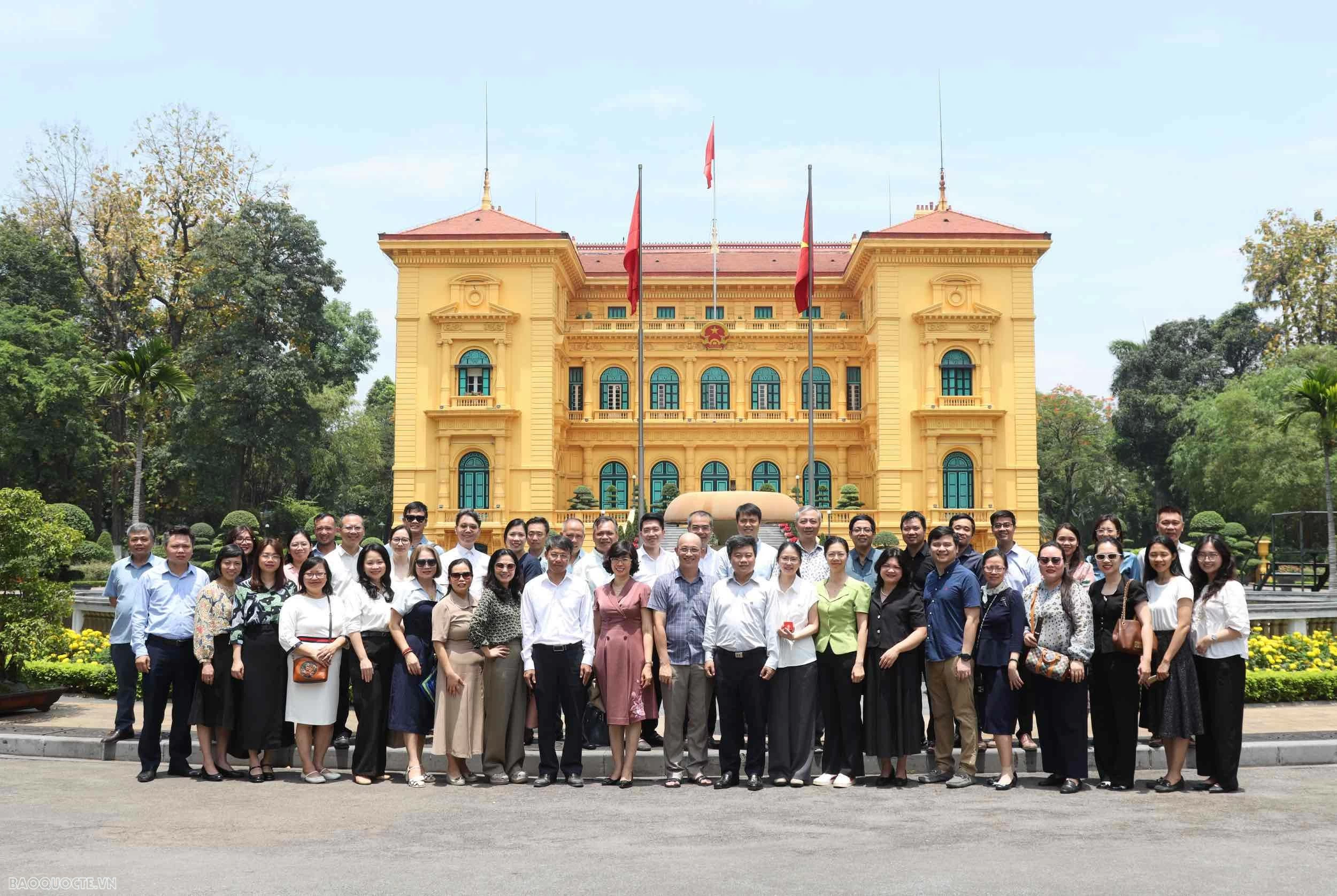Đảng viên ngoại giao trên không gian số: Từ lắng nghe dư luận đến làm chủ trận địa thông tin