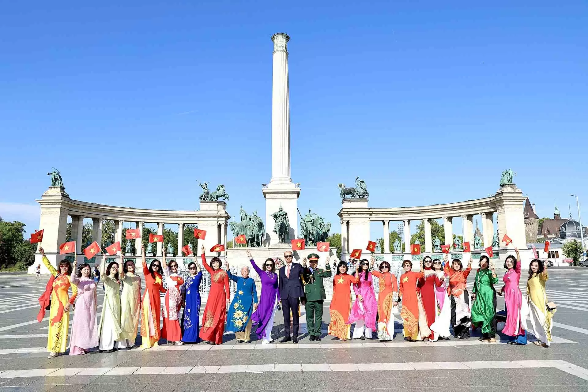 Kỷ niệm 80 năm Quốc khánh 2/9 tại Budapest: Khẳng định vị thế quốc gia, vun đắp tình hữu nghị và quan hệ Đối tác toàn diện Việt Nam-Hungary Kỷ niệm 80 năm Quốc khánh 2/9 tại Budapest: Khẳng định vị thế quốc gia, vun đắp tình hữu nghị và quan hệ Đối tác toàn diện Việt Nam Hungary