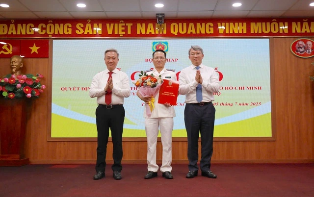 Ông Nguyễn Văn Hòa được bổ nhiệm làm Trưởng Thi hành án dân sự TP.HCM- Ảnh 1. Ông Nguyễn Văn Hòa được bổ nhiệm làm Trưởng Thi hành án dân sự TP.HCM- Ảnh 1.