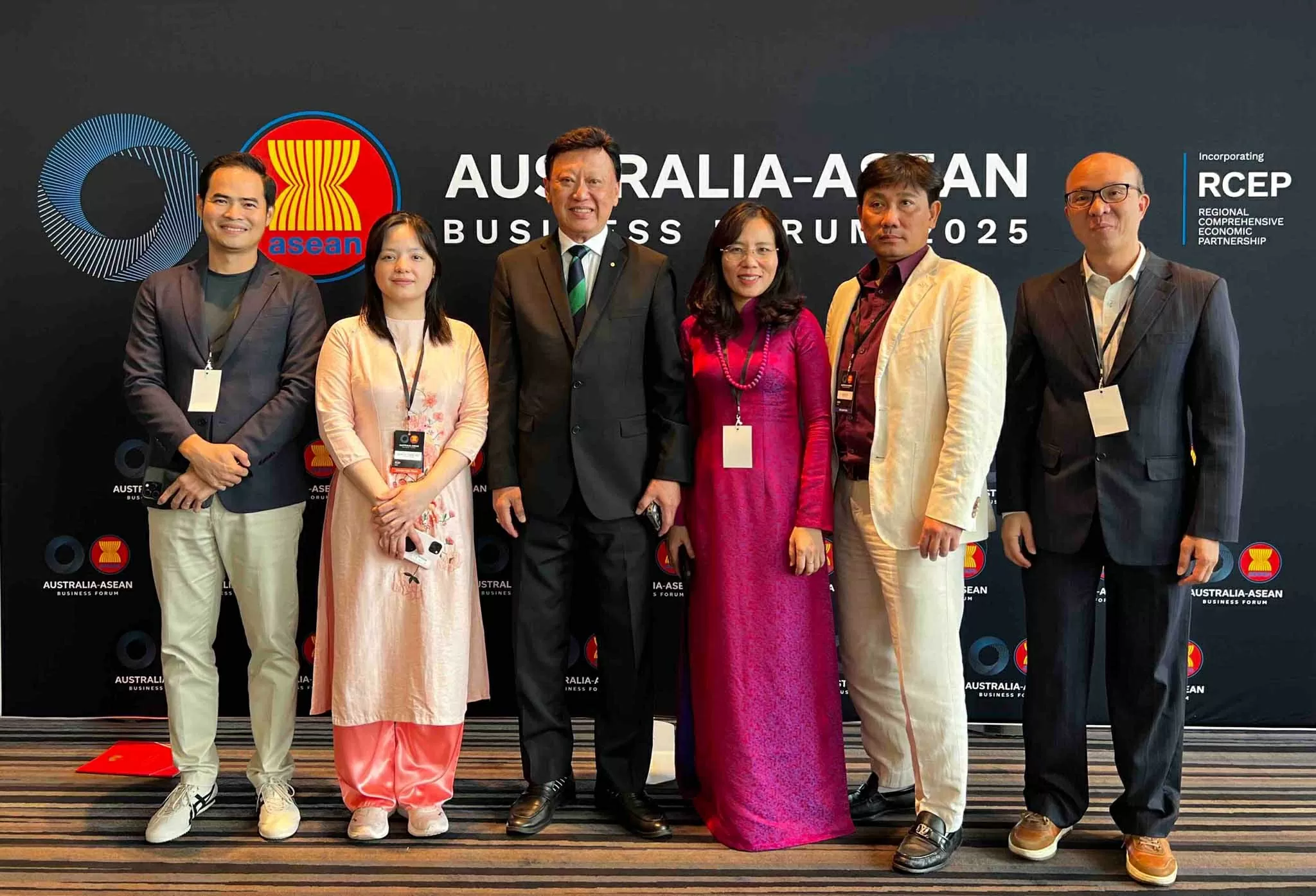 Đại sứ quán Việt Nam tham dự Diễn đàn kinh doanh Australia-ASEAN lần thứ 6 Đại sứ quán Việt Nam tham dự Diễn đàn kinh doanh Australia-ASEAN lần thứ 6