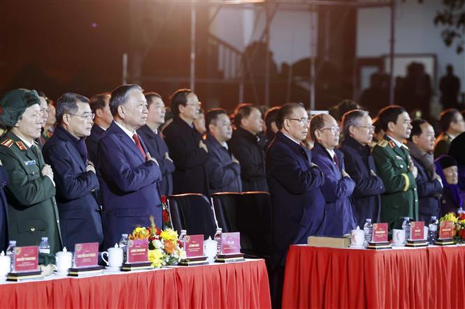 Ch&uacute; th&iacute;ch ảnh