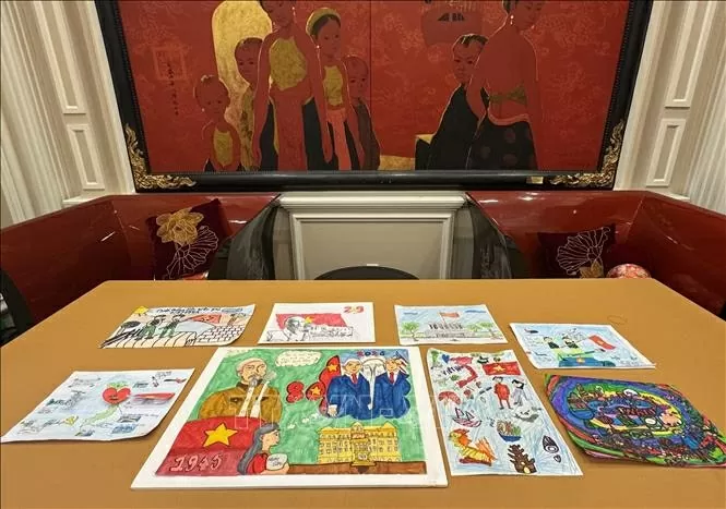 80 năm mùa Thu lịch sử: Các cơ quan đại diện Việt Nam tại Mỹ long trọng tổ chức lễ tưởng nhớ về những ngày tháng hào hùng của dân tộc 80 năm mùa Thu lịch sử: Các cơ quan đại diện Việt Nam tại Mỹ long trọng tổ chức lễ tưởng nhớ về những ngày tháng hào hùng của dân tộc