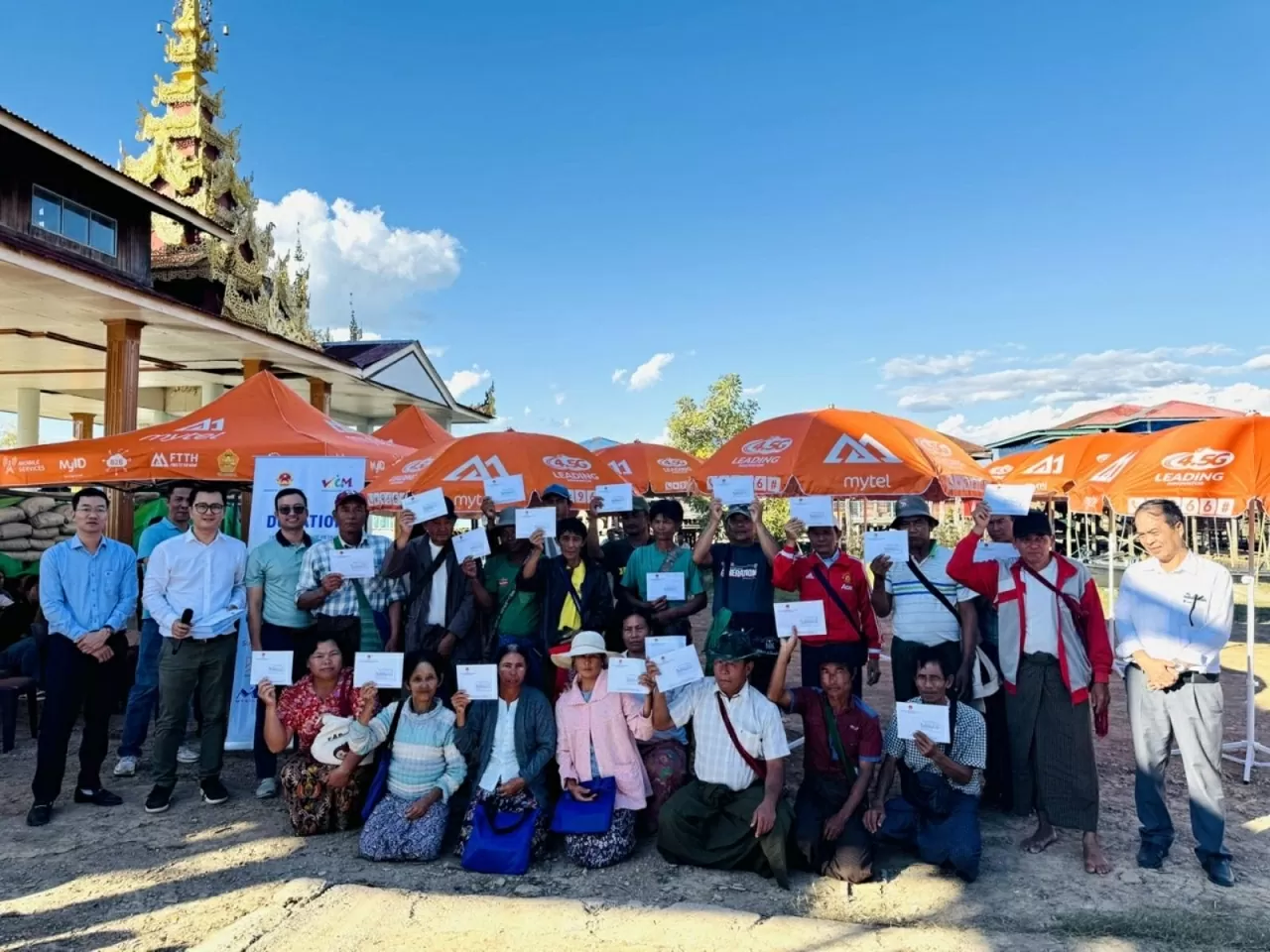 Việt Nam là người bạn trách nhiệm, tin cậy, luôn sát cánh cùng nhân dân Myanmar Việt Nam là người bạn trách nhiệm, tin cậy, luôn sát cánh cùng nhân dân Myanmar