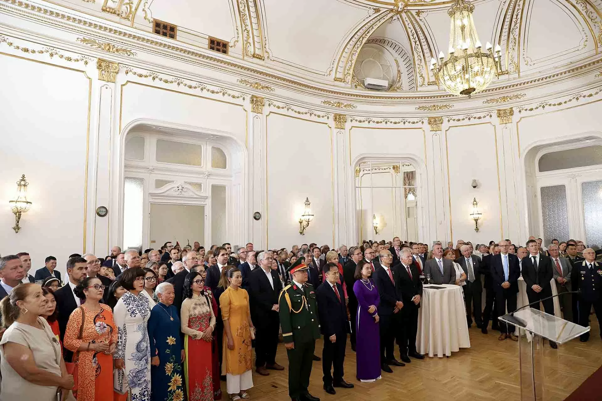 Kỷ niệm 80 năm Quốc khánh 2/9 tại Budapest: Khẳng định vị thế quốc gia, vun đắp tình hữu nghị và quan hệ Đối tác toàn diện Việt Nam-Hungary Kỷ niệm 80 năm Quốc khánh 2/9 tại Budapest: Khẳng định vị thế quốc gia, vun đắp tình hữu nghị và quan hệ Đối tác toàn diện Việt Nam-Hungary