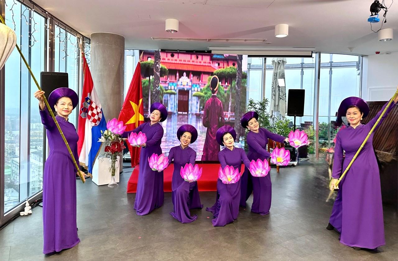 Khai trương văn phòng Lãnh sự danh dự Việt Nam tại Croatia Khai trương văn phòng Lãnh sự danh dự Việt Nam tại Croatia