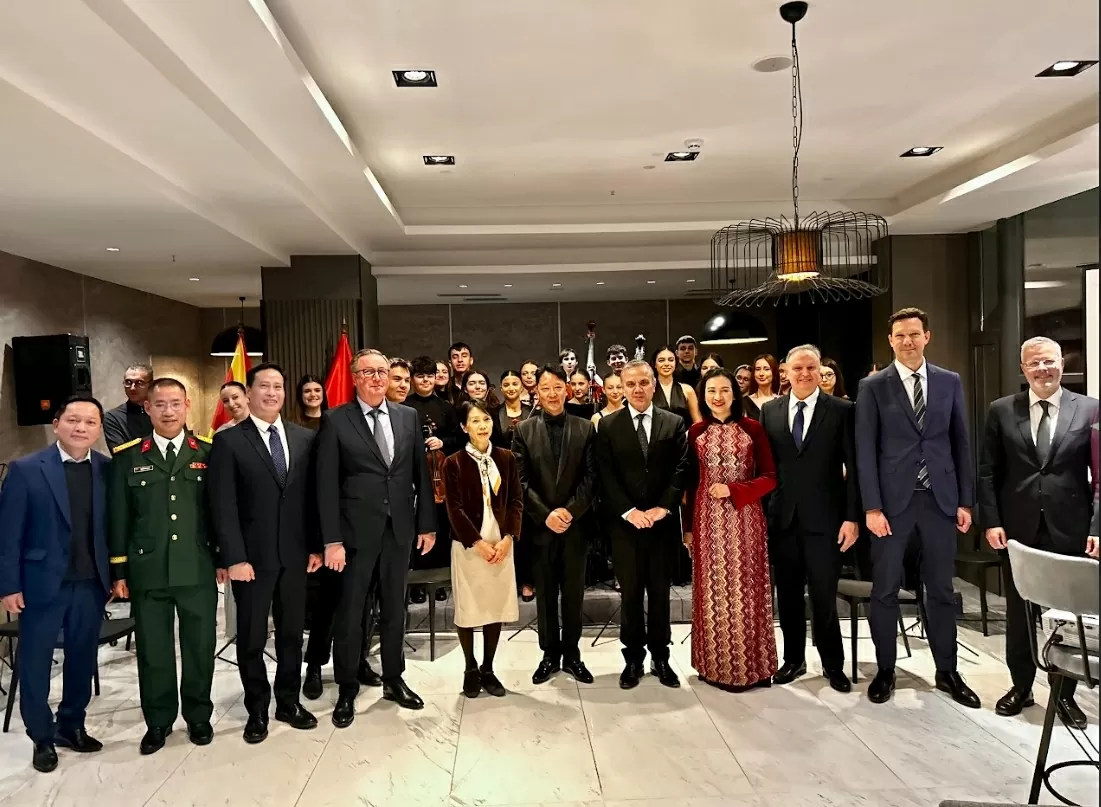 Đại sứ Nguyễn Thị Minh Nguyệt trình Thư ủy nhiệm tại Bắc Macedonia, thúc đẩy hợp tác song phương trên nhiều lĩnh vực Đại sứ Nguyễn Thị Minh Nguyệt trình Thư ủy nhiệm tại Bắc Macedonia, thúc đẩy hợp tác song phương trên nhiều lĩnh vực