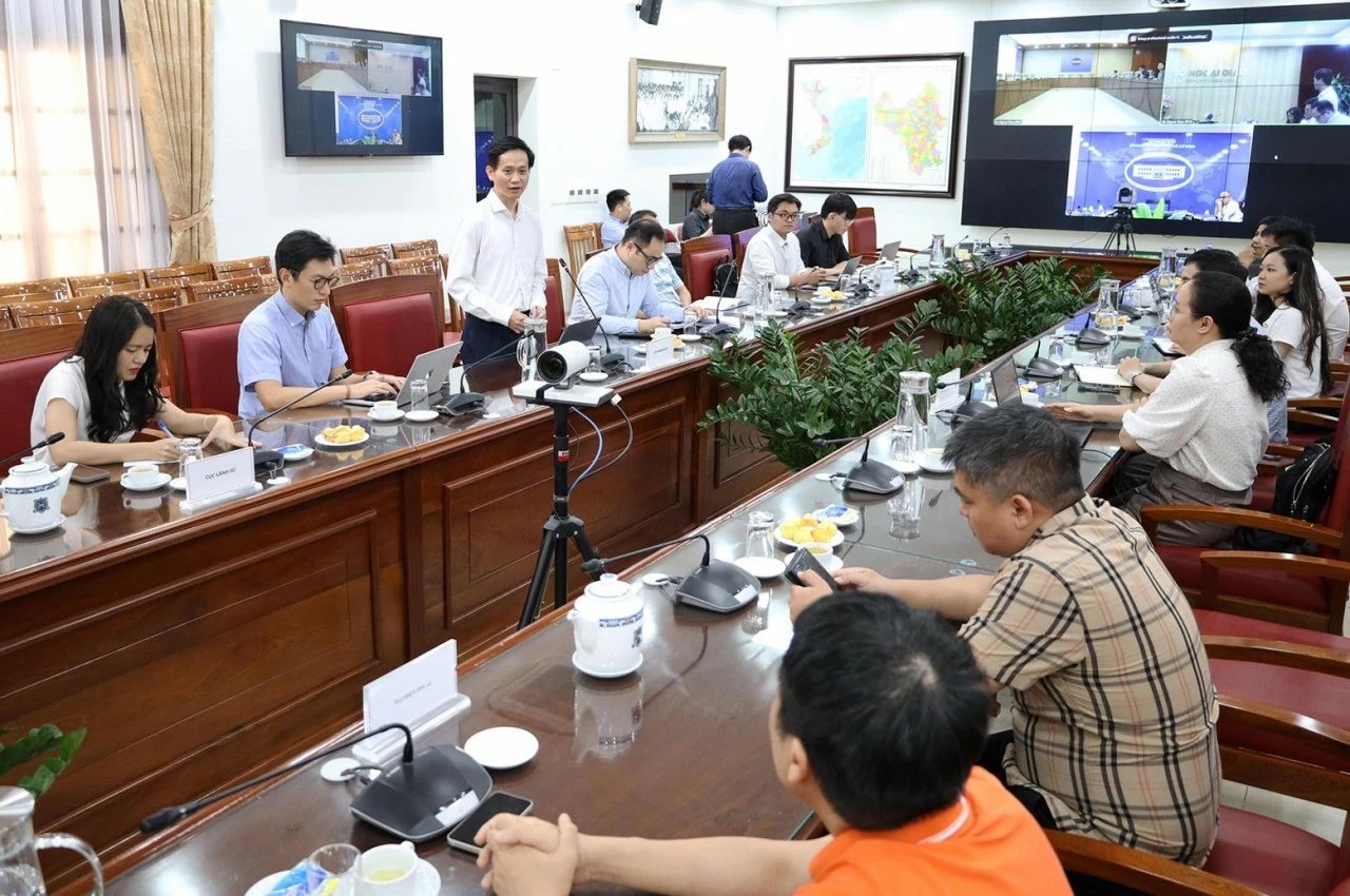 Hội thảo tập trung thảo luận về kinh nghiệm quốc tế, khung pháp lý và các giải pháp thực tiễn nhằm hiện đại hóa nền ngoại giao Việt Nam trong kỷ nguyên số. (Ảnh: Thành Long)