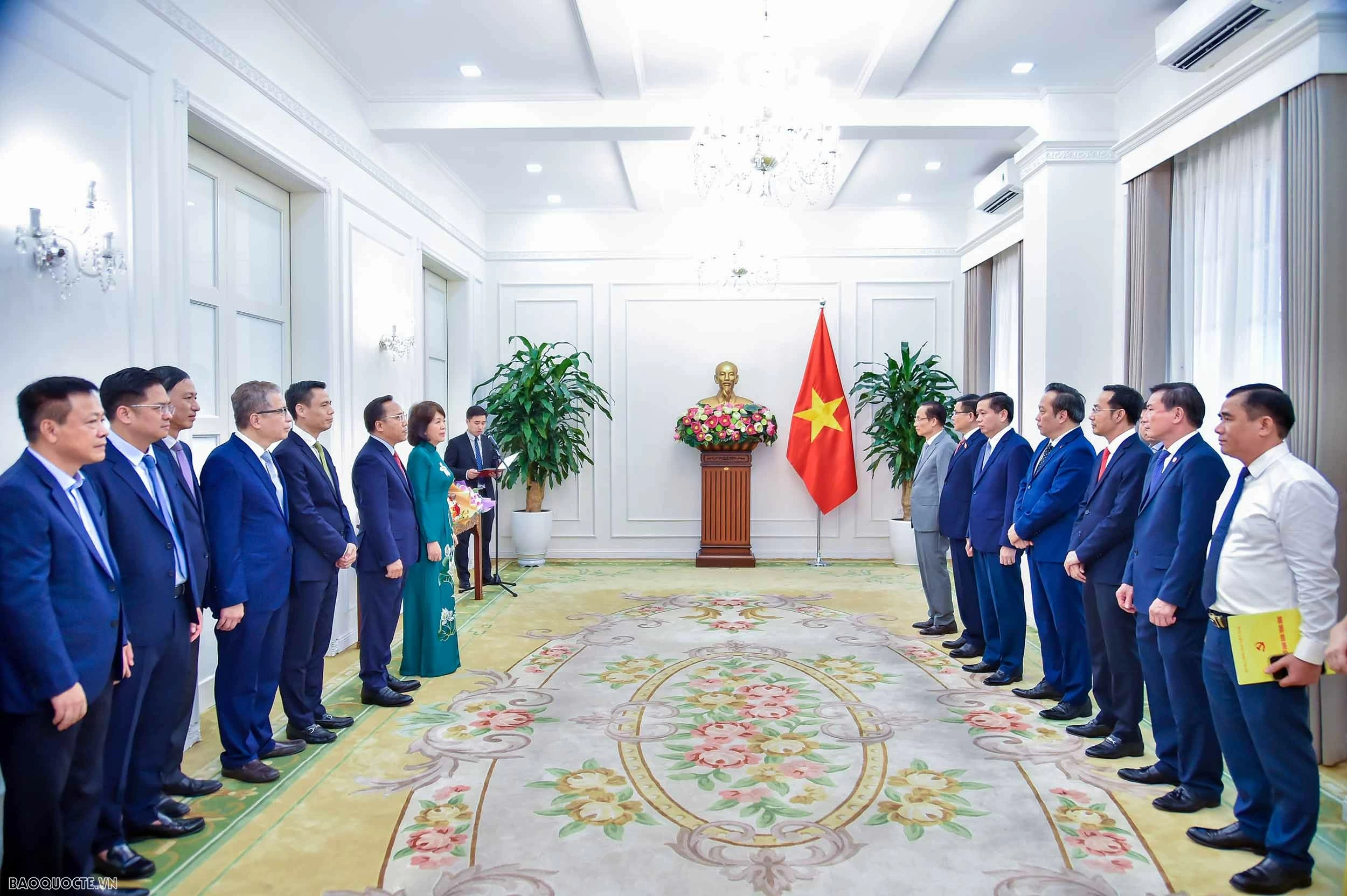 Bộ Ngoại giao công bố và trao Quyết định bổ nhiệm Thứ trưởng Bộ Ngoại giao