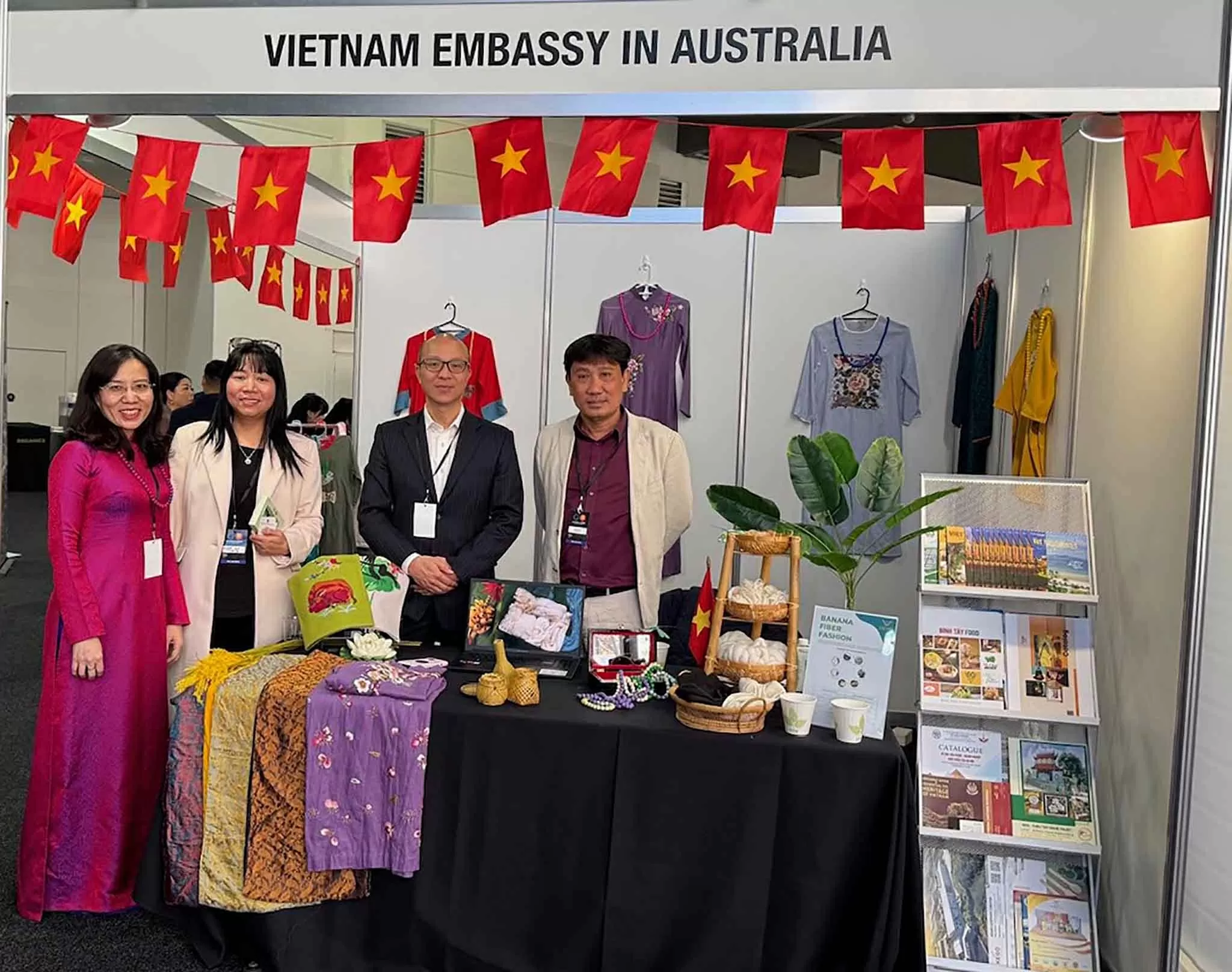 Đại sứ quán Việt Nam tham dự Diễn đàn kinh doanh Australia-ASEAN lần thứ 6 Đại sứ quán Việt Nam tham dự Diễn đàn kinh doanh Australia-ASEAN lần thứ 6
