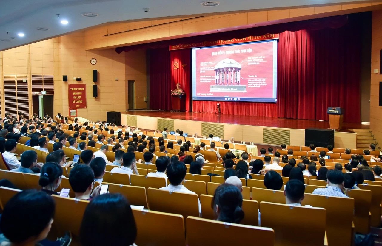 Điểm cầu Bộ Ngoại giao tham dự Hội nghị dưới hình thức trực tuyến. (Ảnh: Quang Hòa)