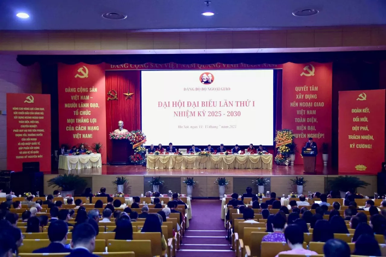 Toàn văn phát biểu của Phó Thủ tướng, Bộ trưởng Ngoại giao Bùi Thanh Sơn tại Đại hội đại biểu Đảng bộ Bộ Ngoại giao lần thứ I, nhiệm kỳ Toàn văn phát biểu của Phó Thủ tướng, Bộ trưởng Ngoại giao Bùi Thanh Sơn tại Đại hội đại biểu Đảng bộ Bộ Ngoại giao lần thứ I, nhiệm kỳ