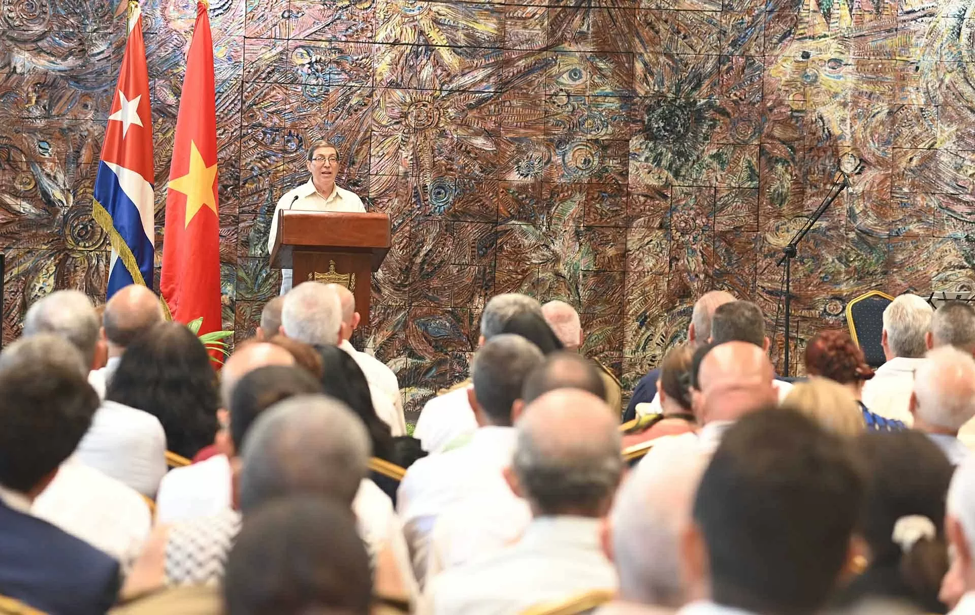 Lễ kỷ niệm 80 năm Cách mạng tháng Tám và Quốc khánh 2/9 tại Cuba: Biểu tượng sinh động của tình đoàn kết huyền thoại Lễ kỷ niệm 80 năm Cách mạng tháng Tám và Quốc khánh 2/9 tại Cuba: Biểu tượng sinh động của tình đoàn kết huyền thoại