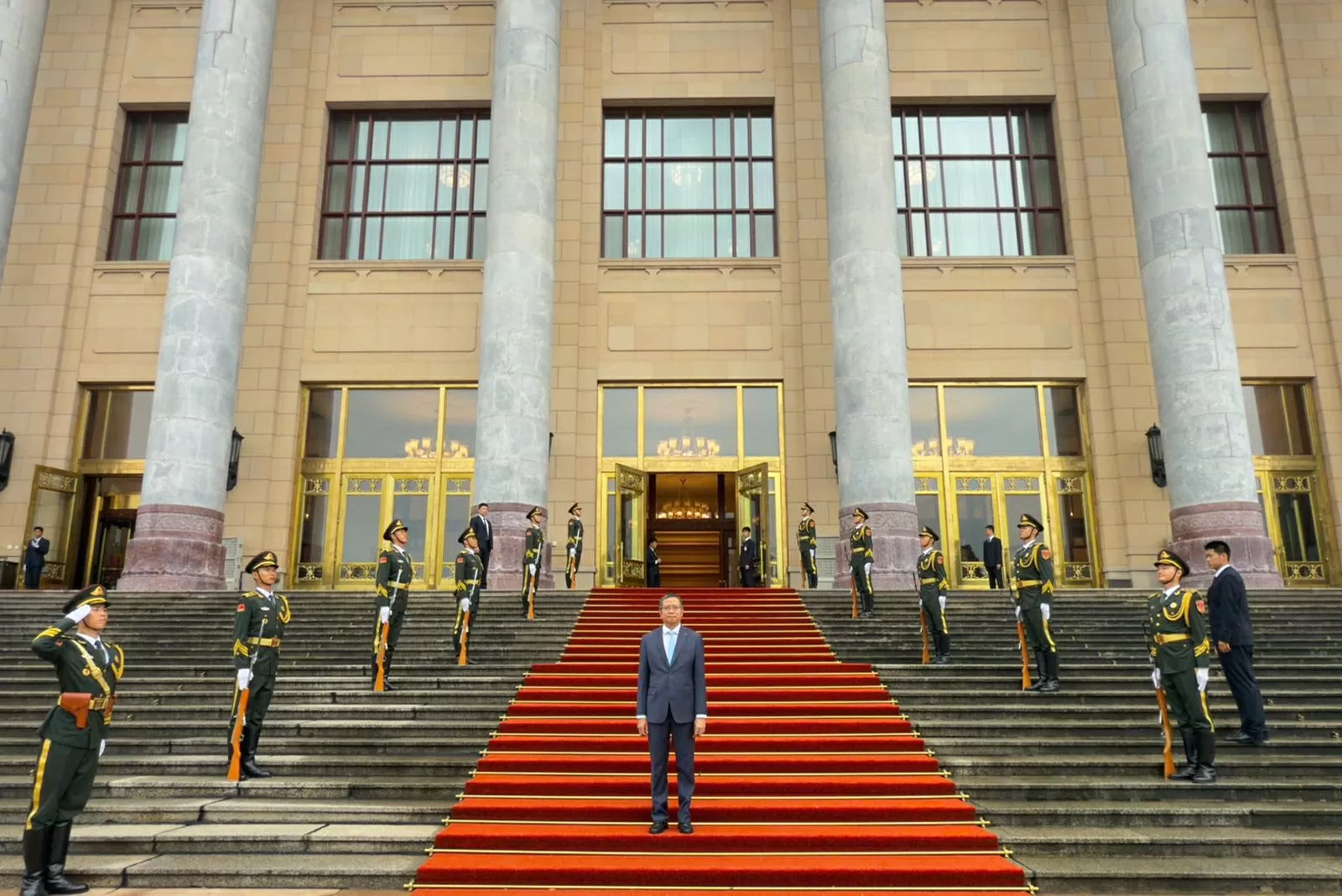 Đại sứ Phạm Thanh Bình trình Thư Ủy nhiệm lên Chủ tịch Trung Quốc Tập Cận Bình Đại sứ Phạm Thanh Bình trình Thư Ủy nhiệm lên Chủ tịch Trung Quốc Tập Cận Bình