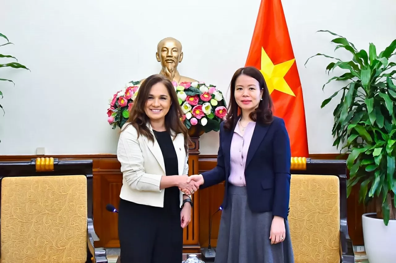 Thứ trưởng Nguyễn Minh Hằng tiếp Thứ trưởng Ngoại giao Chile Gloria de la Fuente Thứ trưởng Nguyễn Minh Hằng tiếp Thứ trưởng Ngoại giao Chile Gloria de la Fuente